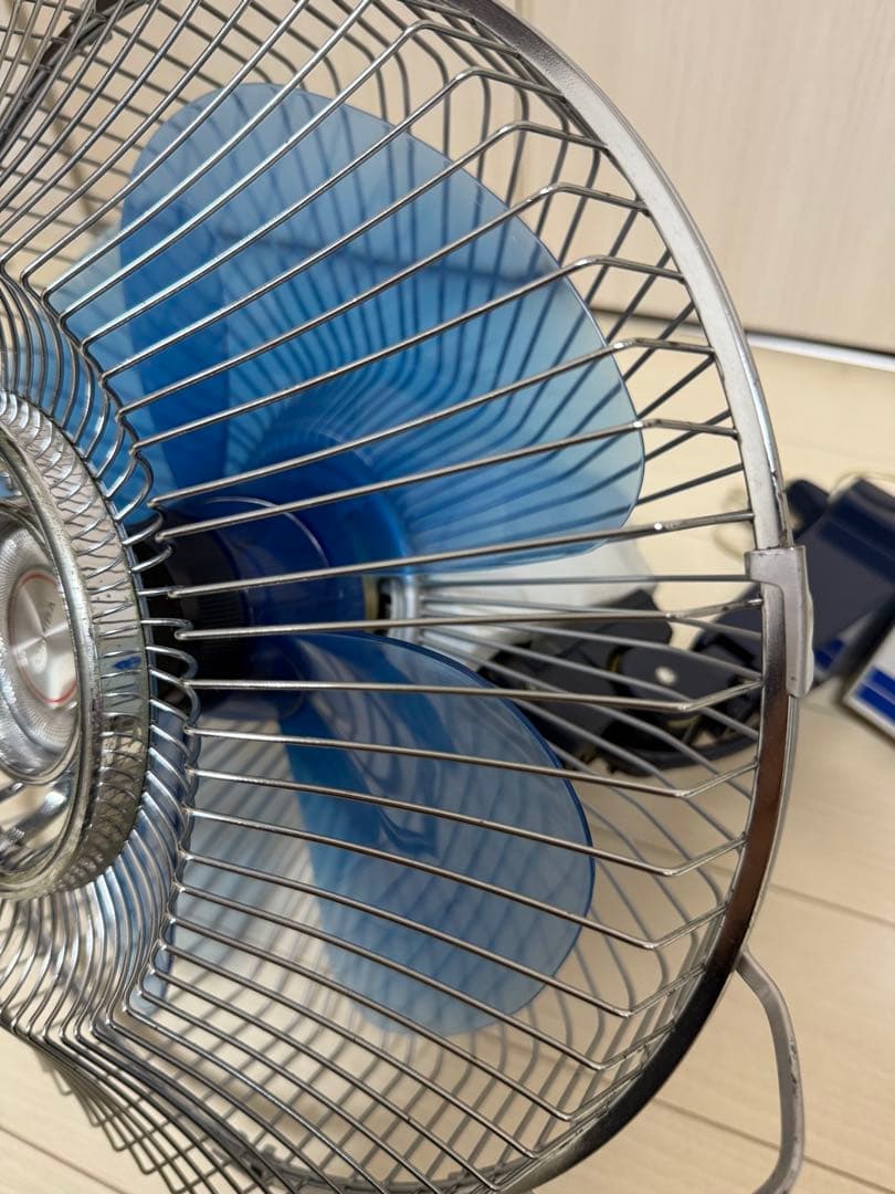 【Hellstar 】TOSHIBA 壁掛け扇風機 W-30SB