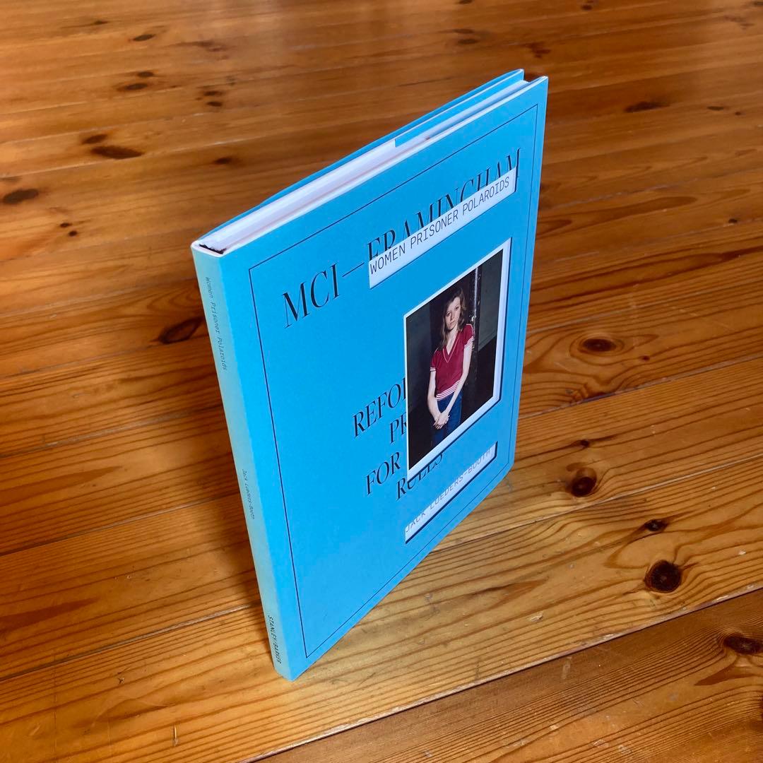 アート・デザイン・音楽 Women Prisoner Polaroids