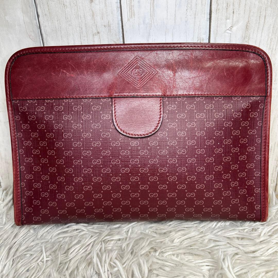 GUCCI セカンドバッグ　クラッチバッグ　レザー　ロゴ　GG 赤