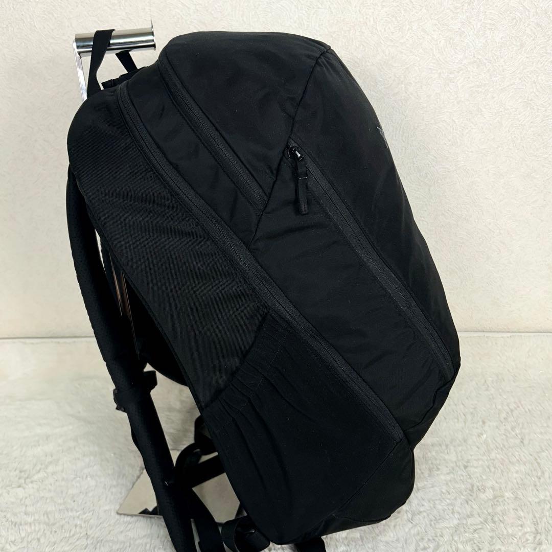 希少 美品 アークテリクス mantis 32 Black 廃盤