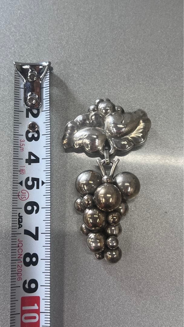   ジョージジェンセン ぶどう ブローチ