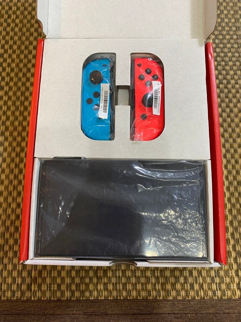 ニンテンドースイッチ　有機ELモデル