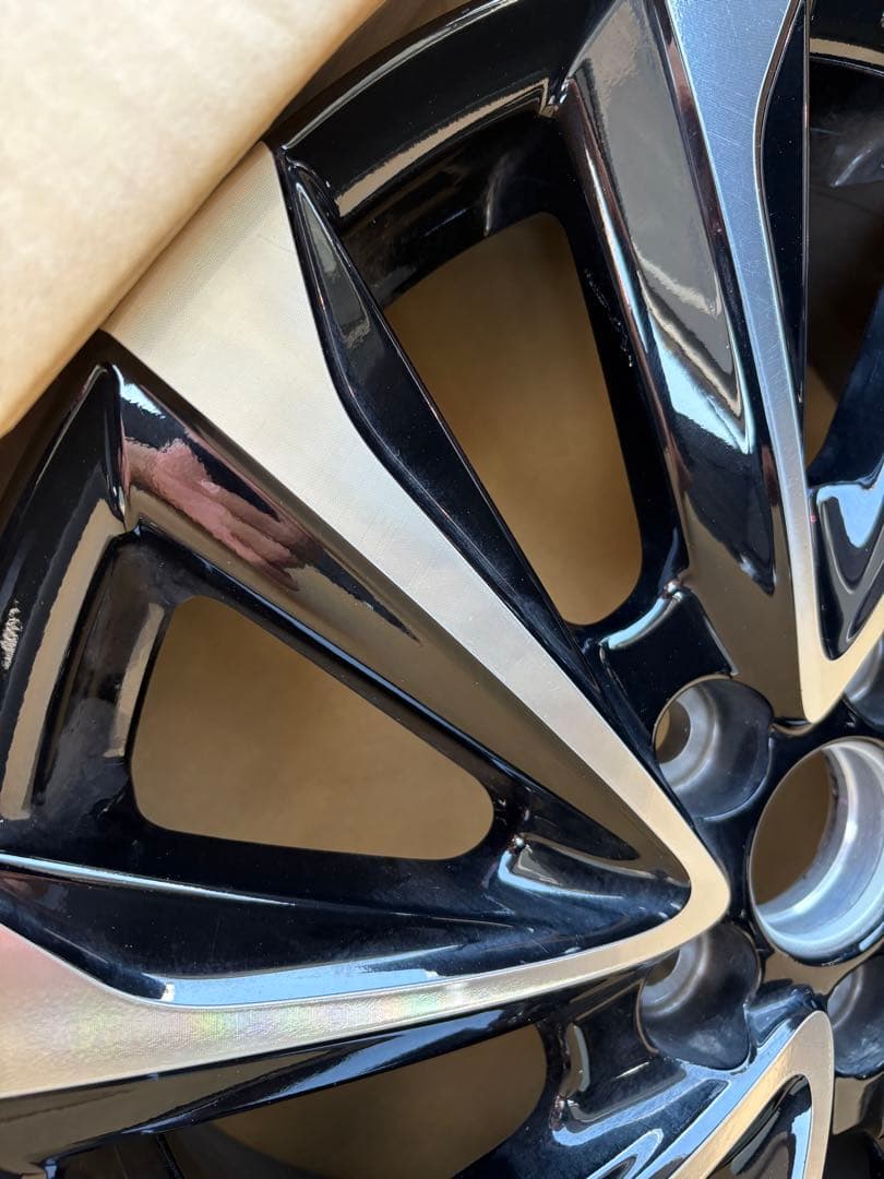 ヴォクシー　90系純正17インチアルミホイール