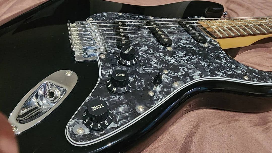 エレキギター Squier by Fender Stratocaster