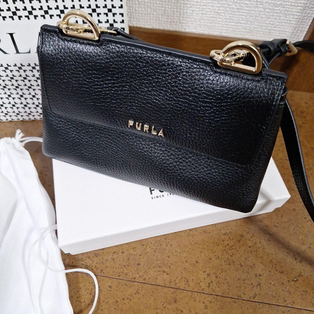 ケ*ん様 新品未使用　★ FURLA ★ DANAE XL Crossbody【
