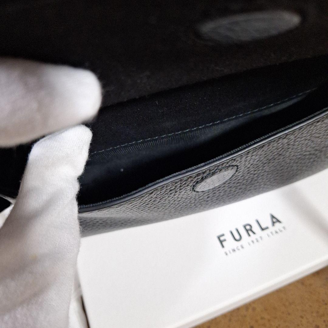 ケ*ん様 新品未使用　★ FURLA ★ DANAE XL Crossbody【