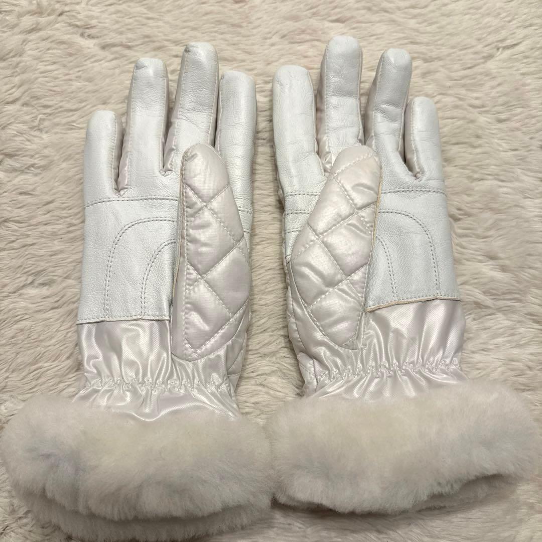 【新品未使用】UGG ホワイト キルティング手袋