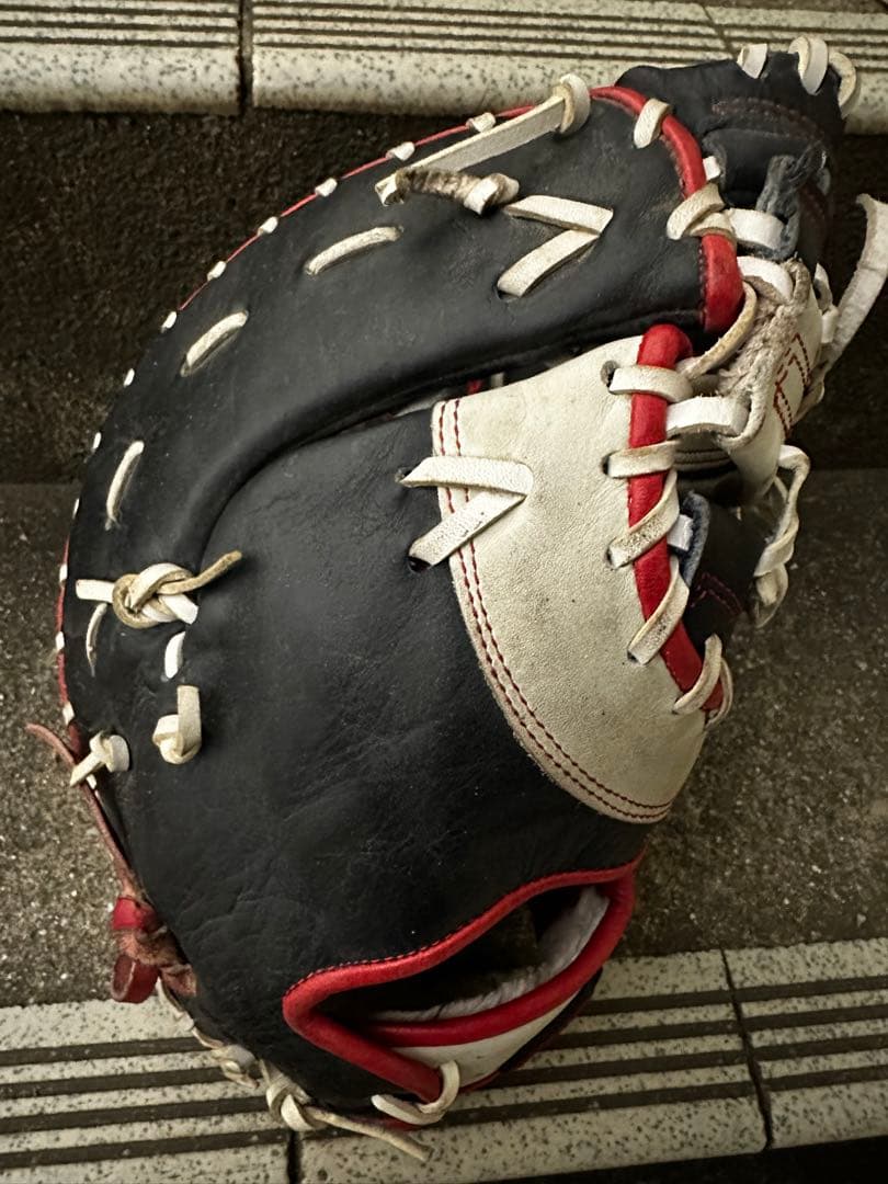 Slugger ファーストミット 軟式野球グローブ 黒/白/赤　限定グラブ