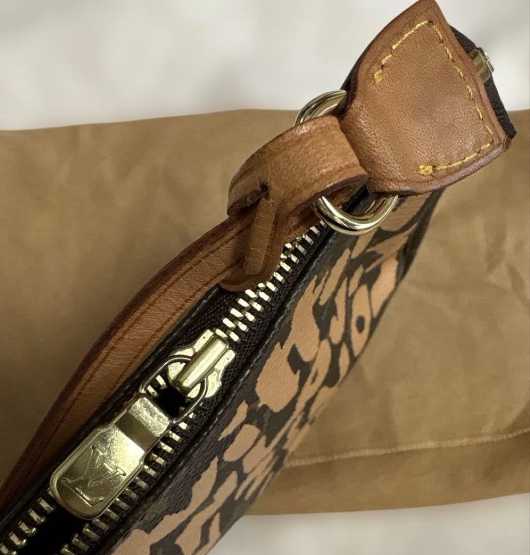 ルイヴィトンLouis Vuittonモノグラムアクセソワール グラフィティー