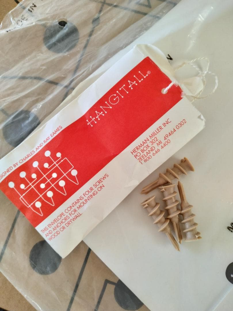 イームズ ハングイットオール マルチカラー ハーマンミラー