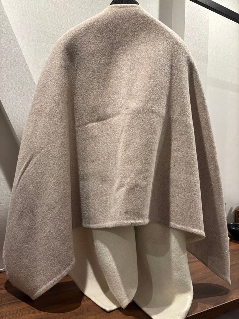 マックスマーラ　ポンチョ　コート