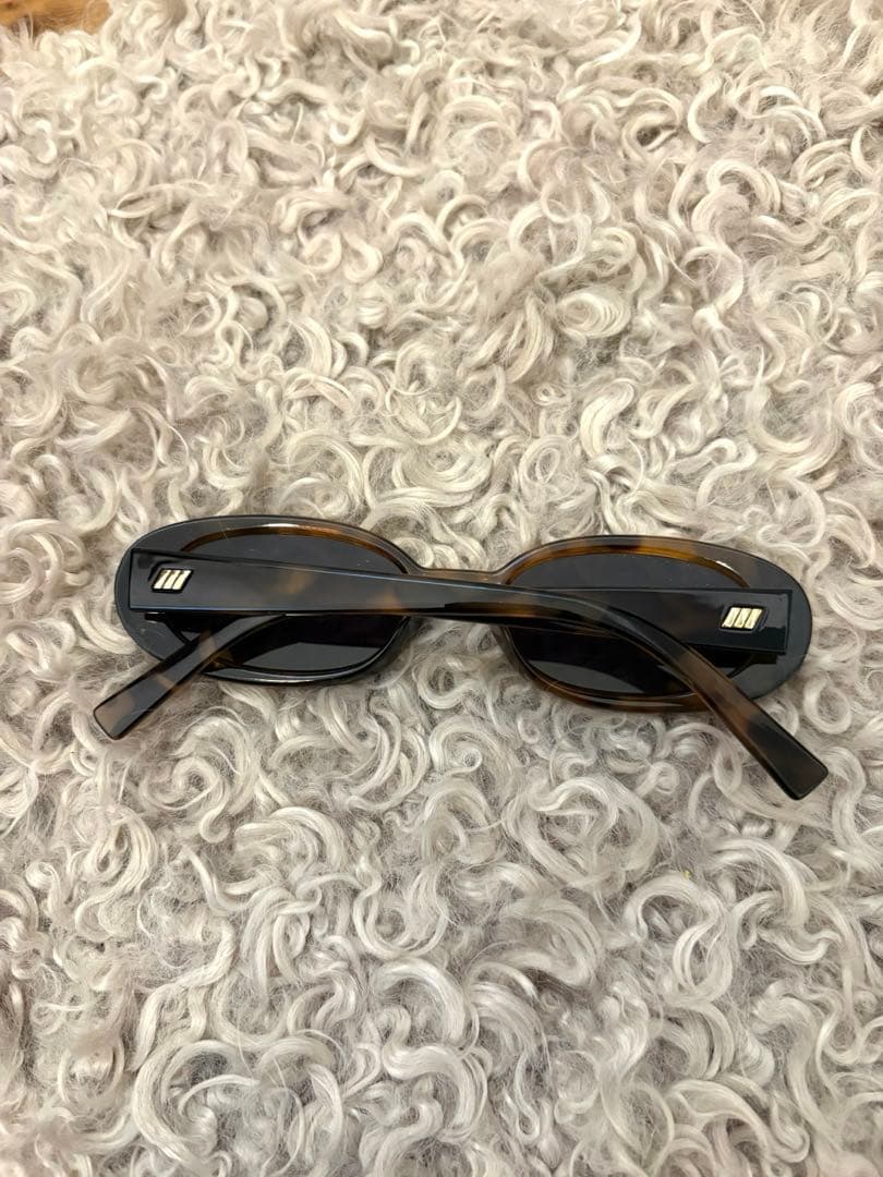 Le Specs OUTTA LOVE サングラス