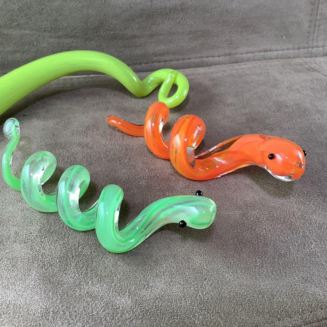 クルクルニョロっと可愛いガラスのヘビペア オブジェ 巳年 蛇