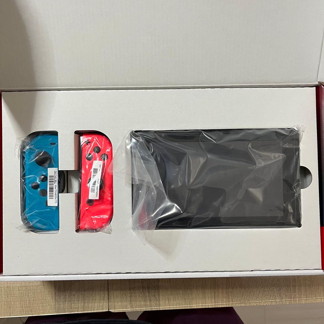 【送料込み】ニンテンドースイッチ+コントローラー+ケース(未使用)セット