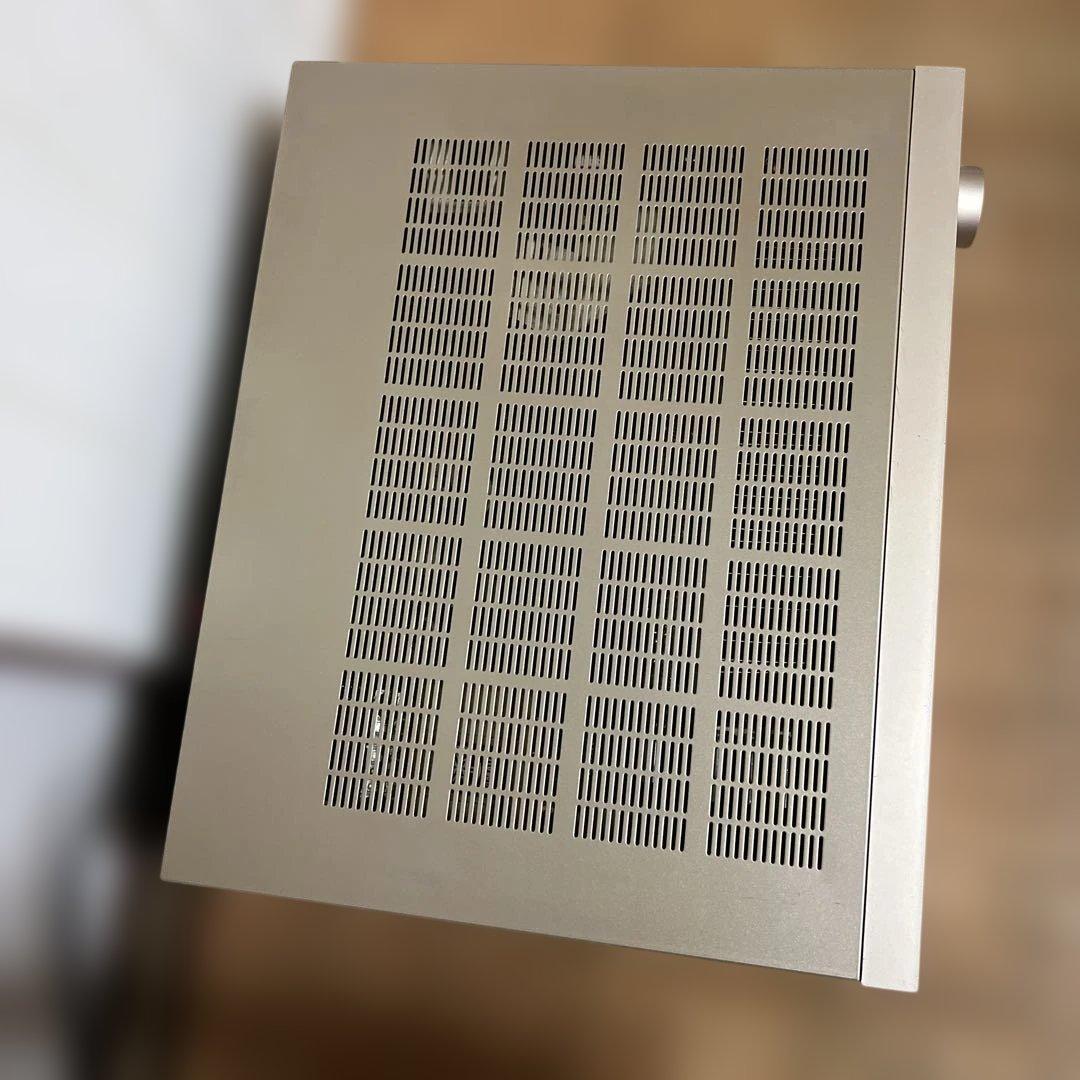 Yamaha DSP-AX530 AVアンプ ゴールド中古品です。