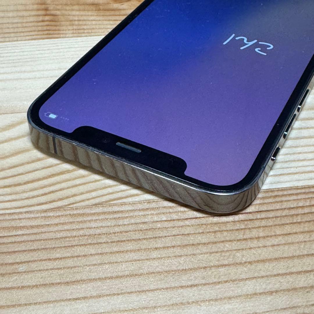 y*y様 美品　Apple iPhone 12 Pro グラファイトSIMフリー