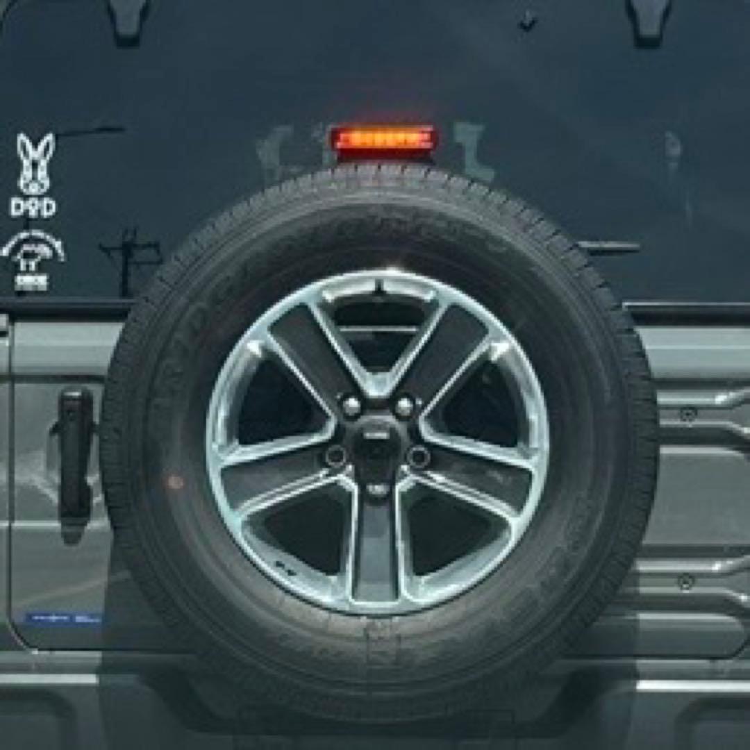 ジープラングラー JL サハラ タイヤ 5本セット ⚠️説明文読んで下さい