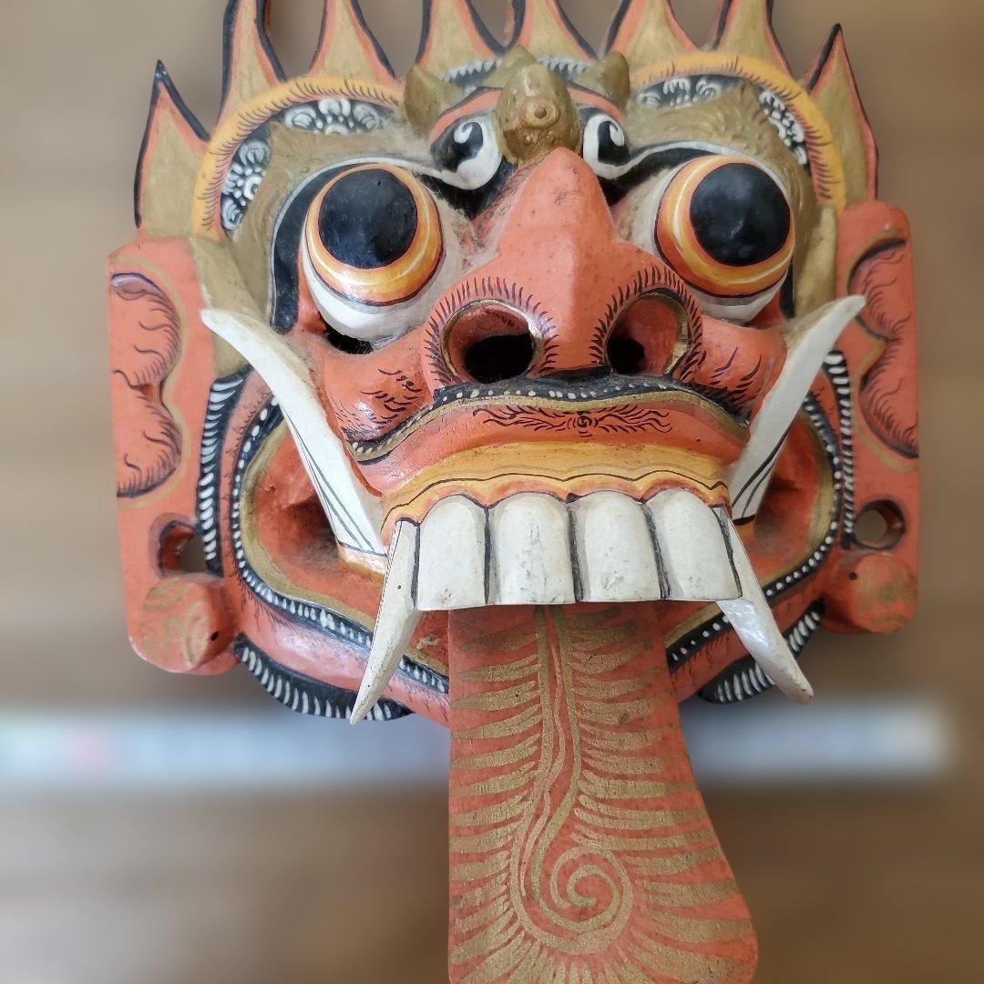 バリの伝統的な木製面、ガムラン、ケチャック、バリ島、神秘的、手彫り、守り神、金運