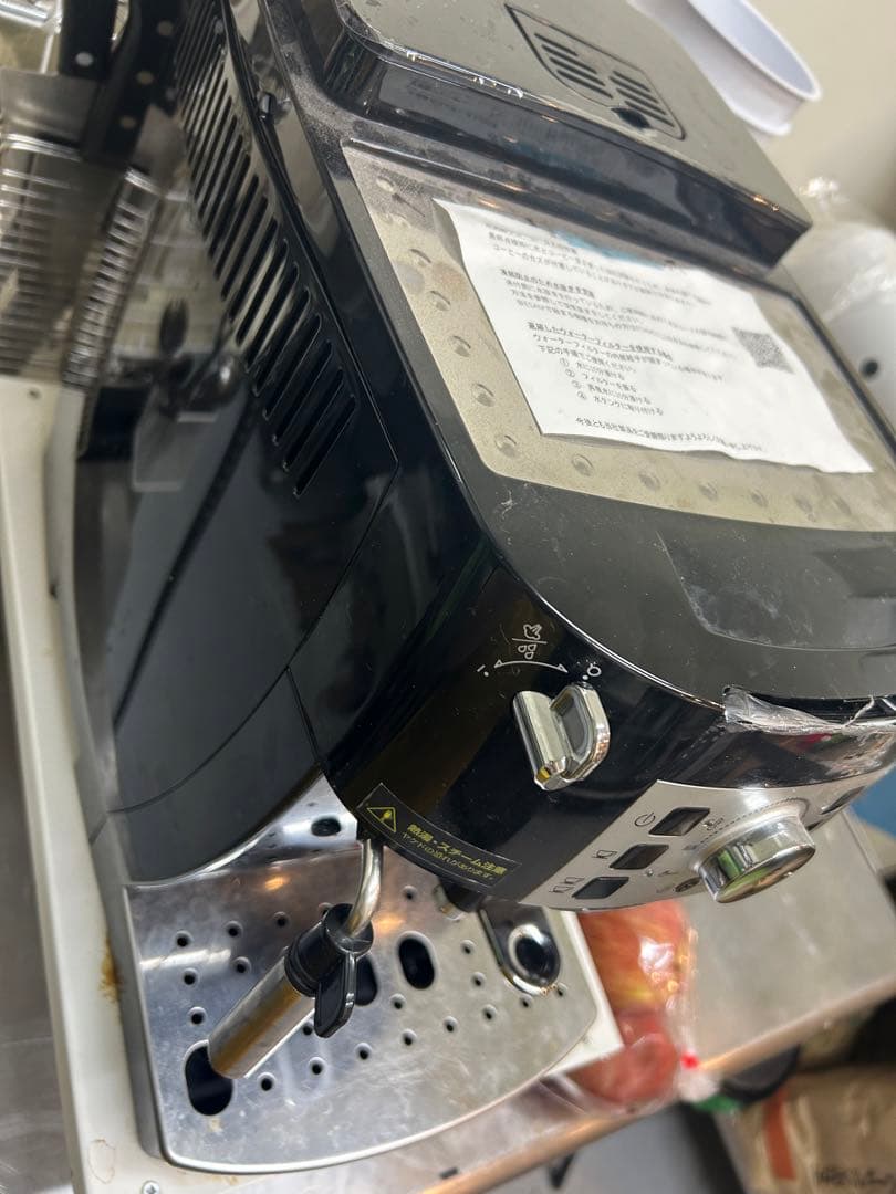 値下げ！De'Longhi Magnifica S エスプレッソマシン　ブラック