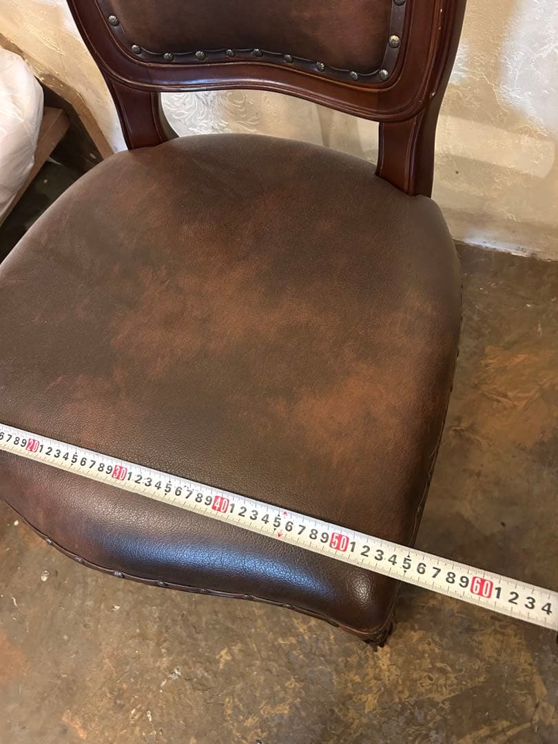 処分間近！アンティーク調 猫脚　チェア　ロココ調 彫刻 鋲 椅子ダイニングチェア