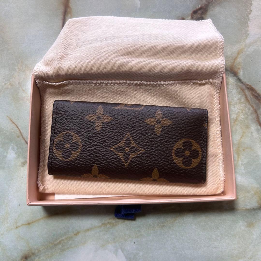 4連キーケース　VUITTON