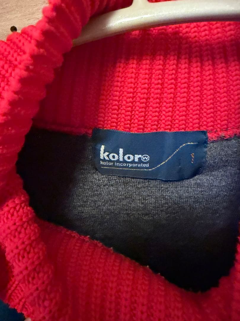 ※GRen TV※ kolor ハイネック スウェット 青・赤