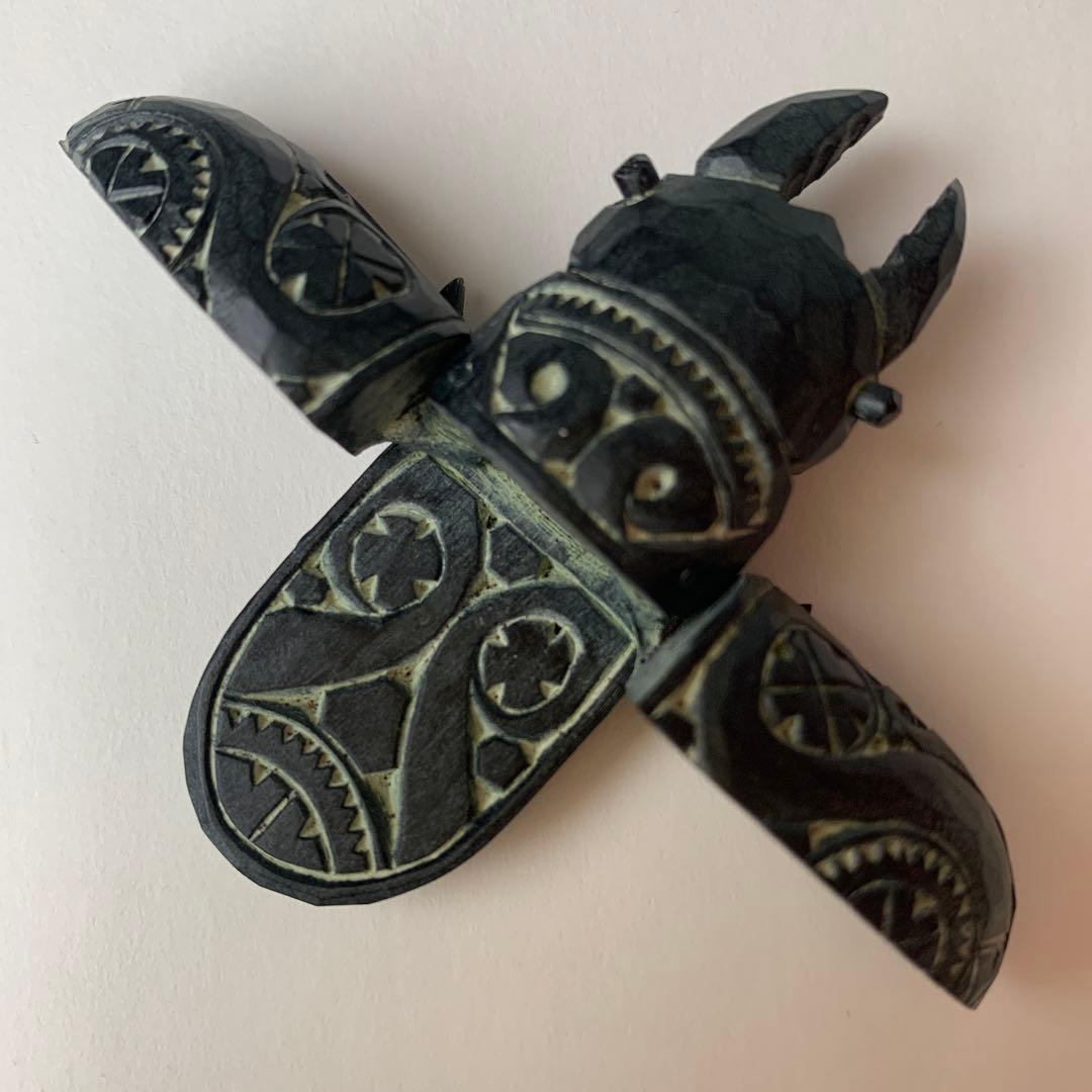 木製　アイヌ　木彫　砂澤ビッキ風　クワガタ虫　からくり　ペンダントヘッド