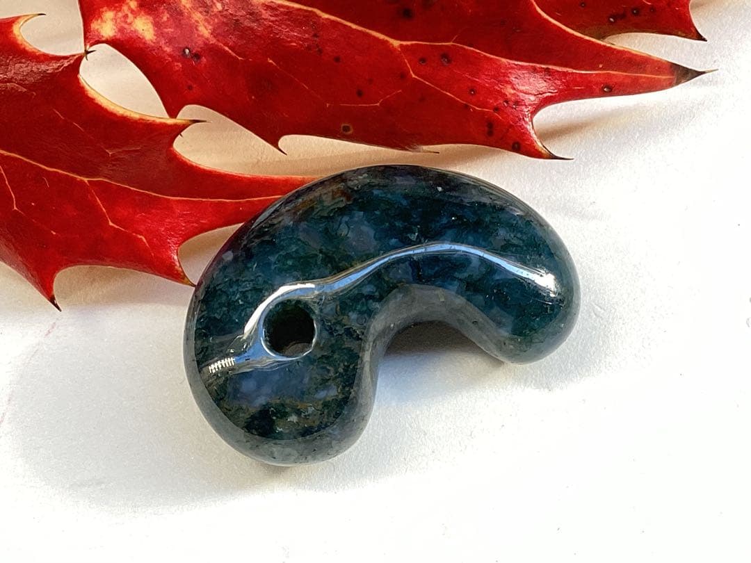 ✳超希少数の*幸運金運の黄色入り出雲勾玉【碧玉】　20万円以上のお値段鑑別書付