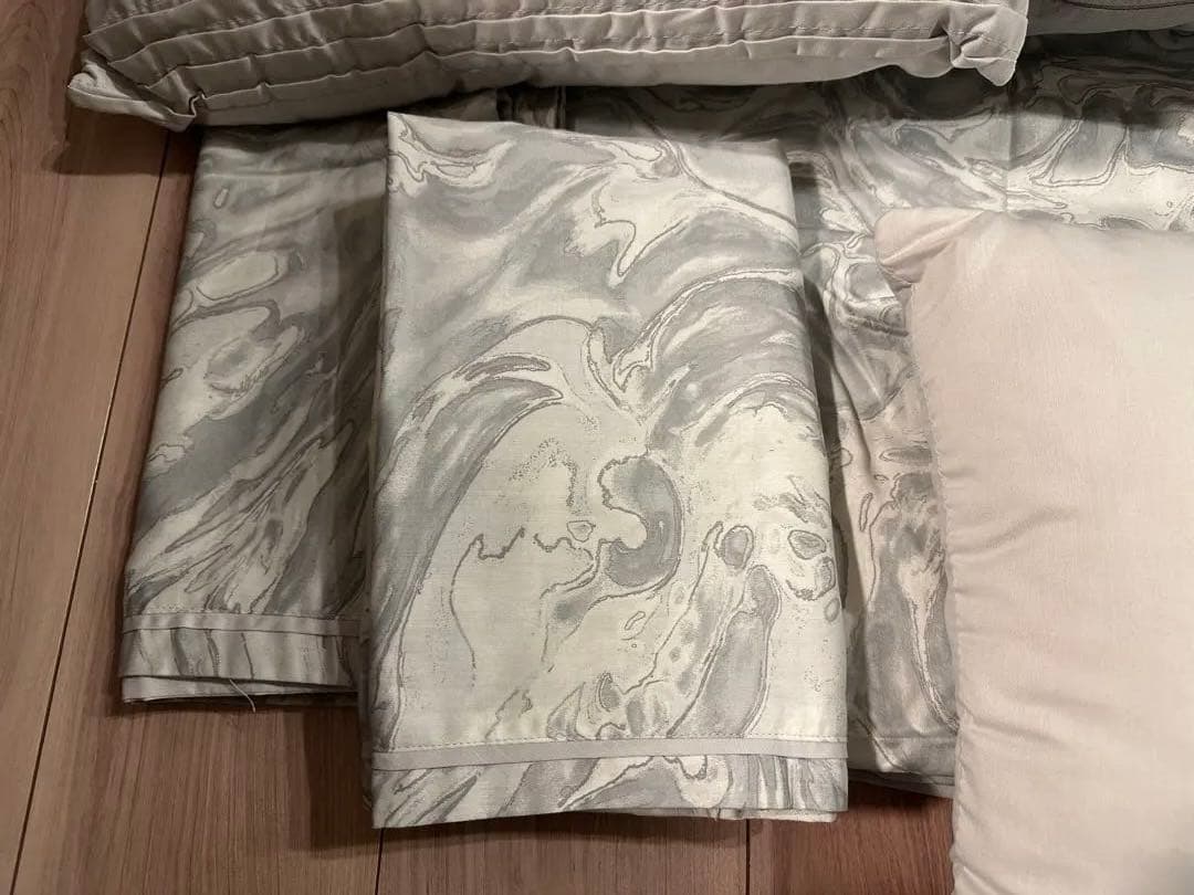 掛け布団、枕カバー2点、クッション3点セット