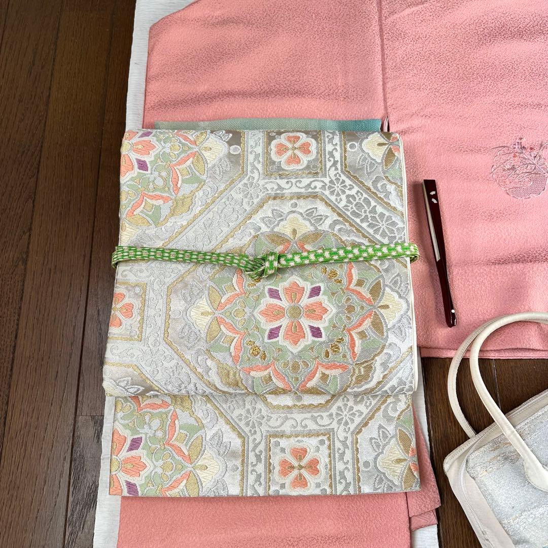 上品な華やかさが漂う袋帯 卯の花色金銀糸入り唐織 正倉院華文様正絹六通袋帯