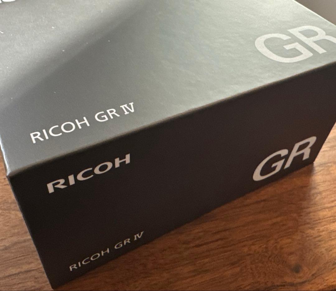 【新品・未使用】RICOH GR IV コンパクトデジタルカメラ