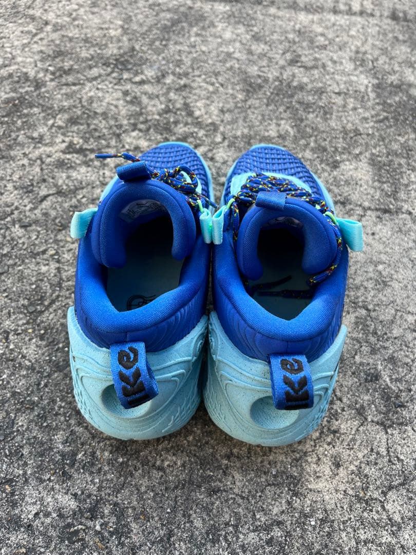 ナイキ コズミック ユニティCOSMIC UNITY TB 28cm