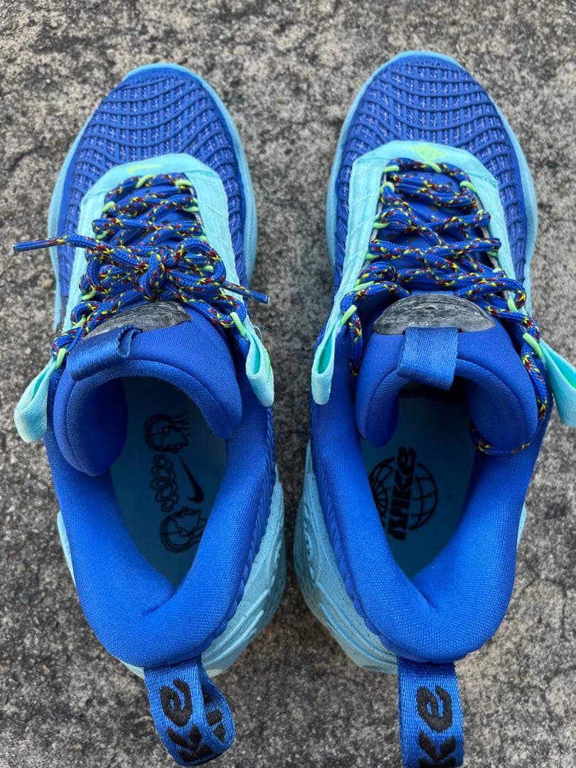 ナイキ コズミック ユニティCOSMIC UNITY TB 28cm