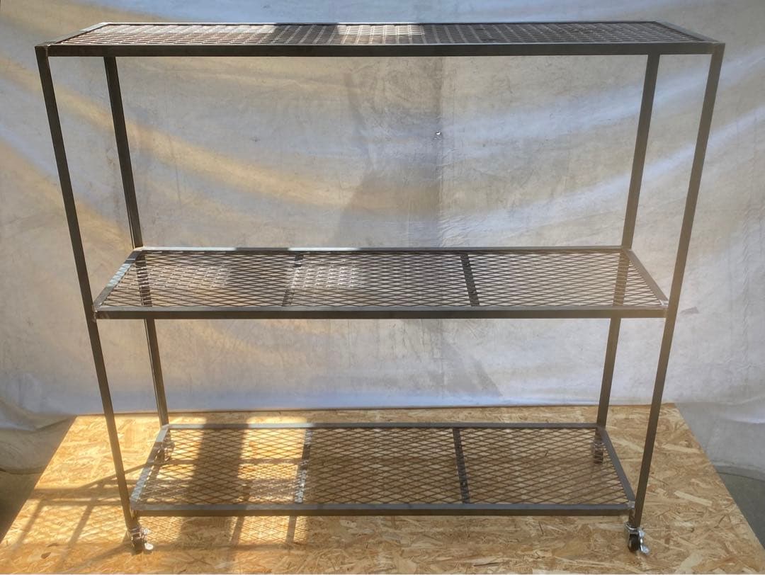 アイアンシェルフ　シューズラック　植物棚　棚　スチールラック