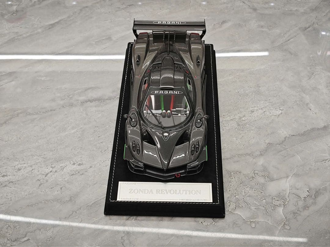 新発売 入手困難 HH モデル 1/18 パガーニ Zonda グレーカーボン
