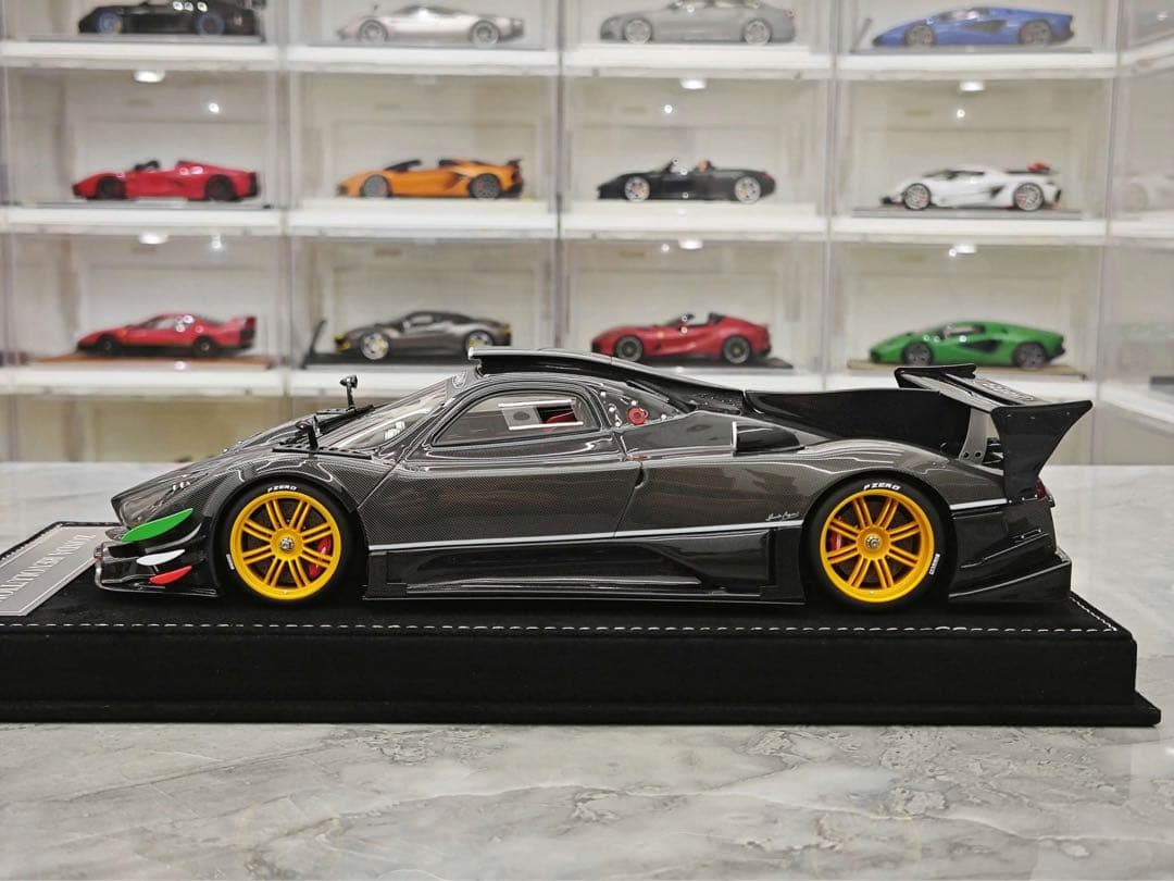 新発売 入手困難 HH モデル 1/18 パガーニ Zonda グレーカーボン