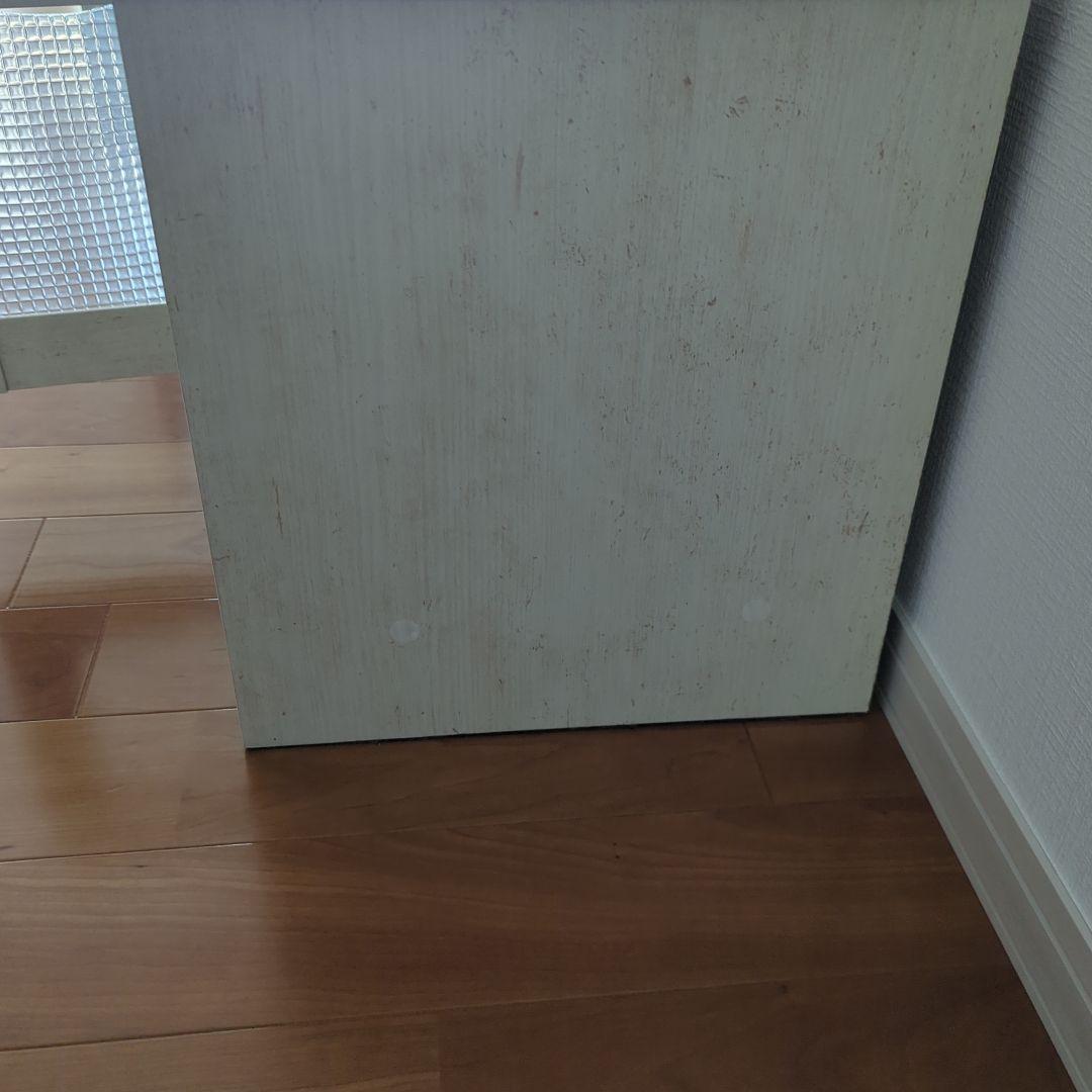 ホワイト 木製ラック ガラス扉付き