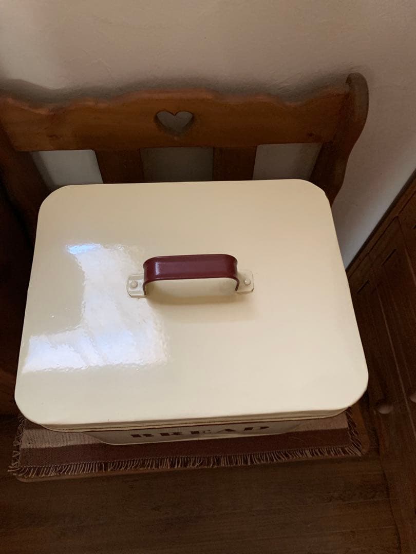 ブレッド缶　ボルドークリーム色 アンティーク雑貨　アメリカン雑貨