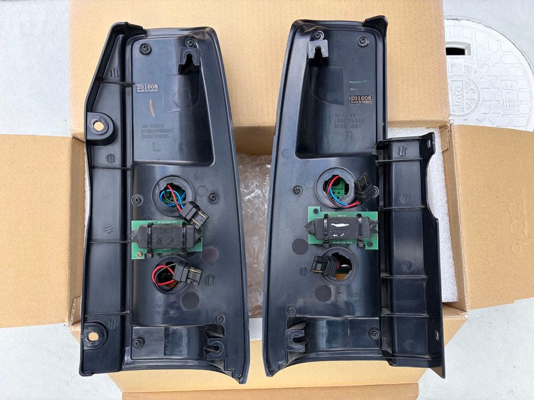 ジムニー　JB23 サンダーテールランプ　スモーク