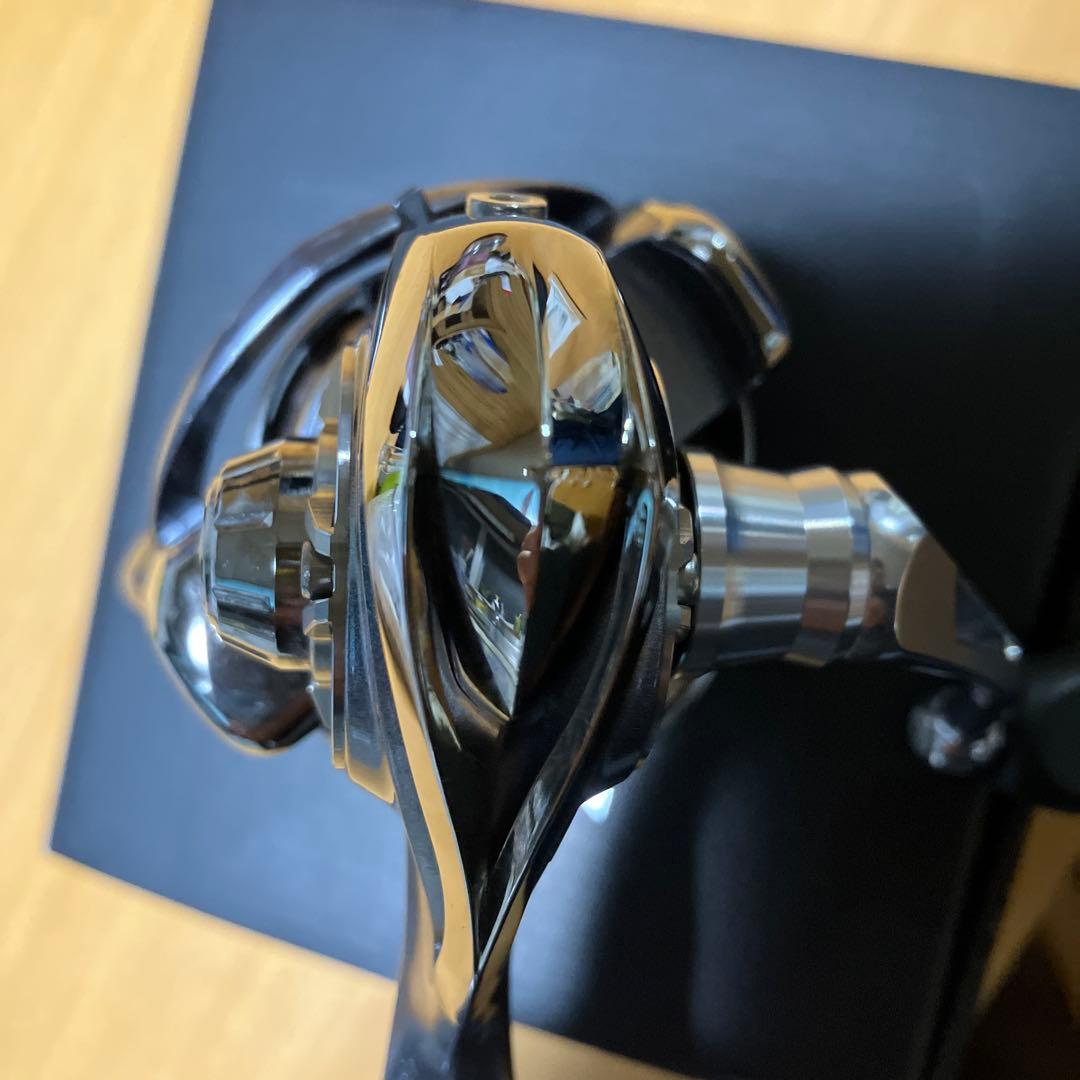 美品 ダイワ 12イグジスト 2004