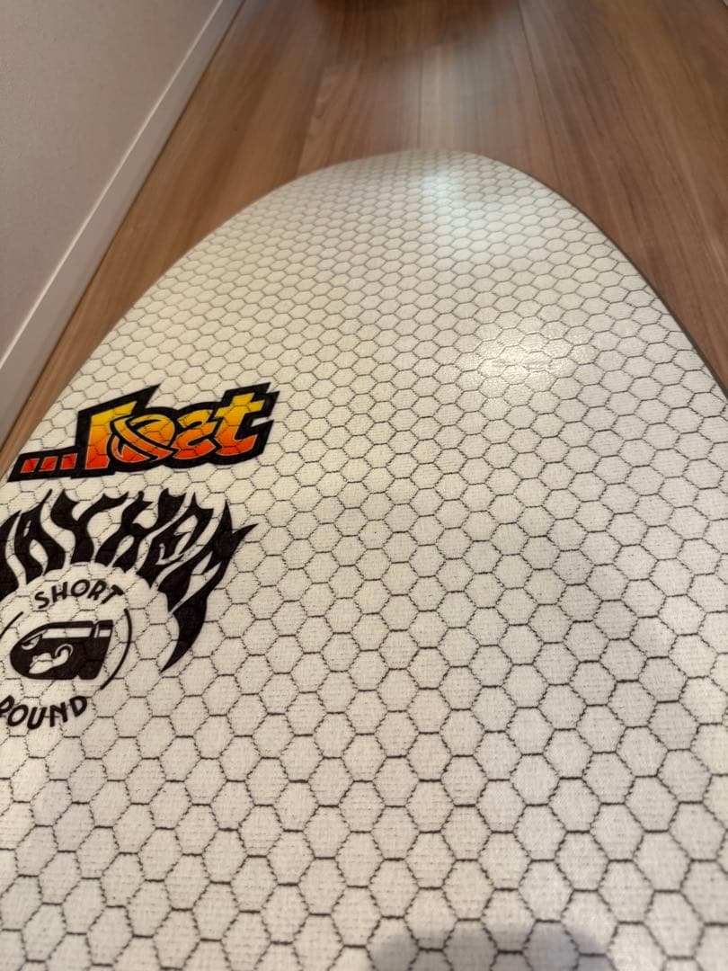 サーフボード　ロスト　メイヘム　リブテック　ショートラウンド　5.4