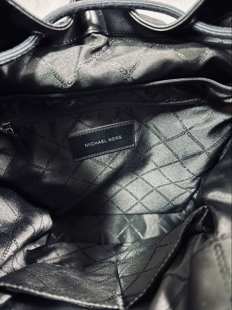 明日投稿削除MICHAEL KORS HUDSON ユーティリティーバック