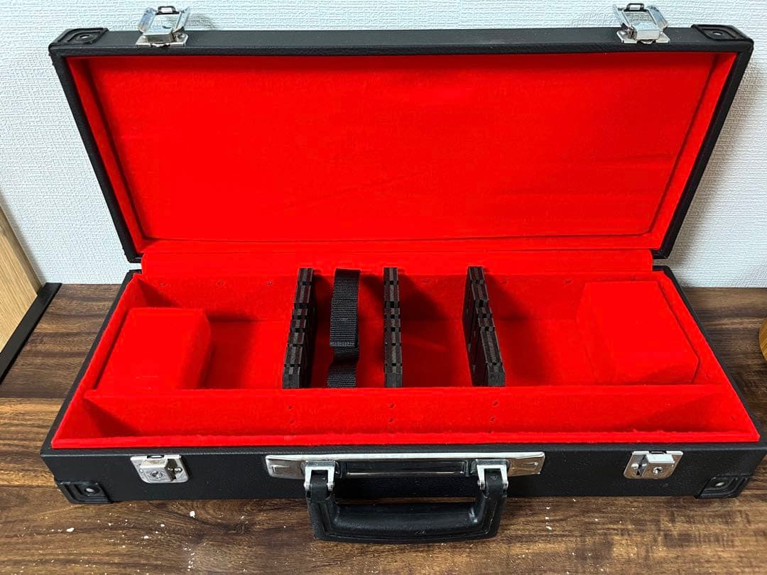 【美品】包丁用アタッシュケース（6本収納・鍵なし）と和包丁3本セット