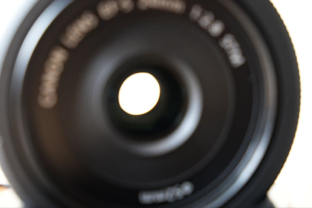 【美品】キヤノン　Canon EF-S 24mm f/2.8 STM レンズ