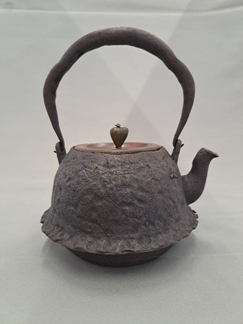 南部鉄瓶　龍文堂造　丸形　小ぶり