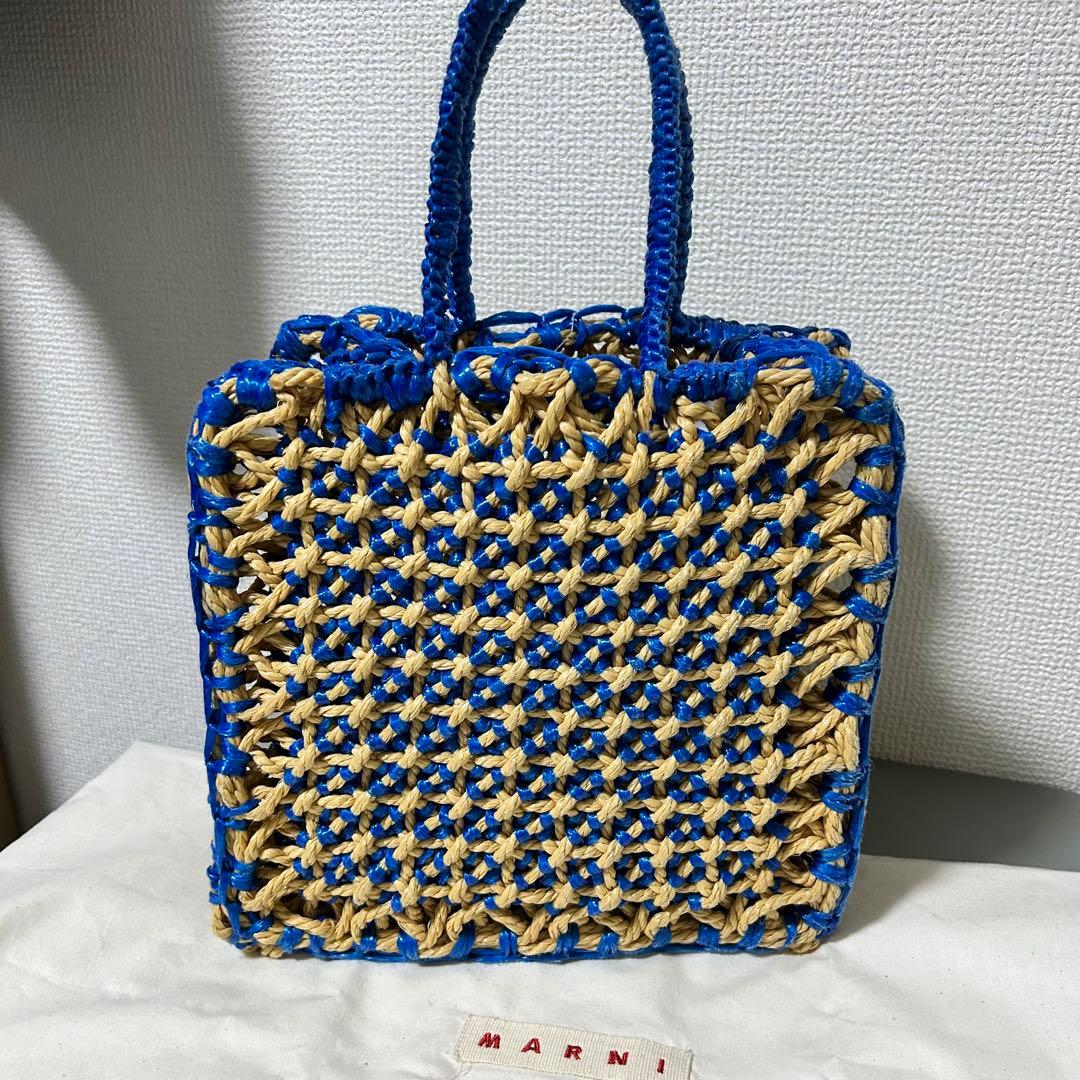 【MARNI】マルニフラワーカフェ ジュルタバッグ