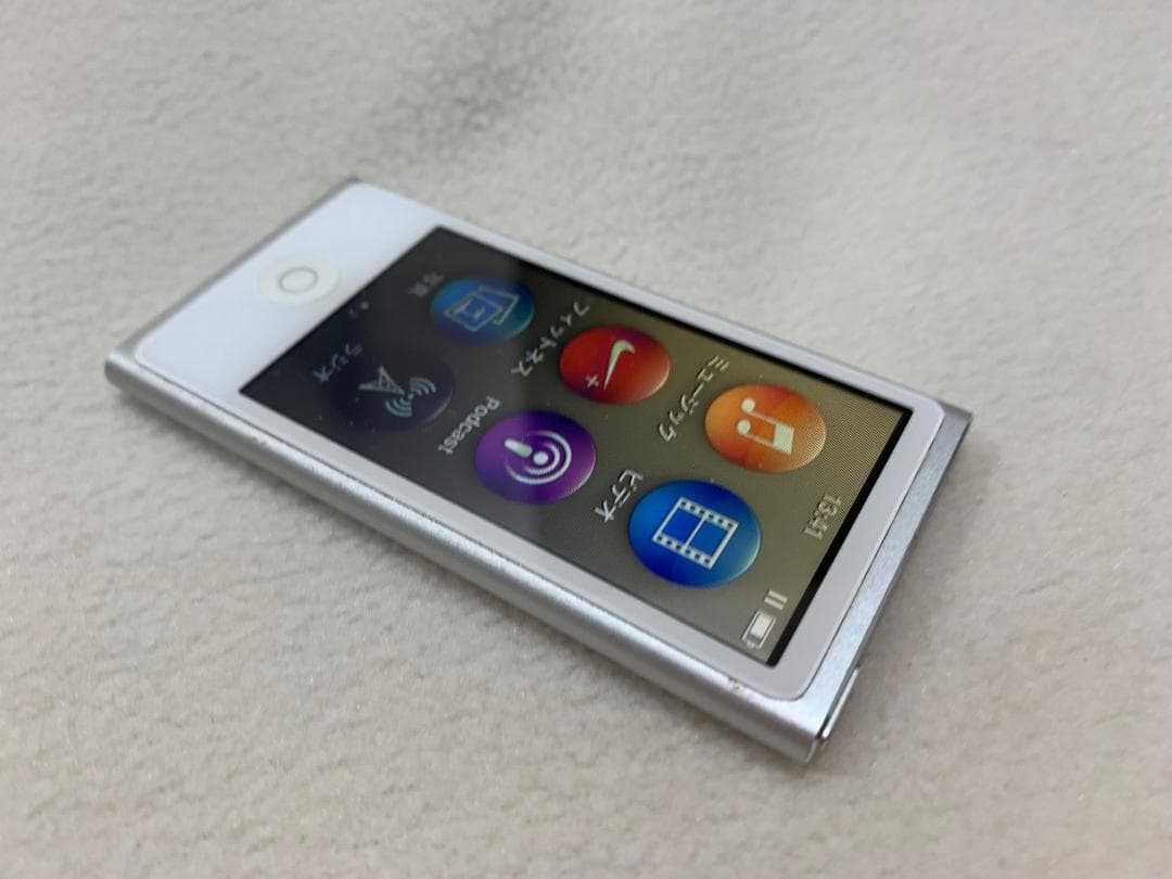 【美品】Apple iPod nano 第7世代 16GB シルバー