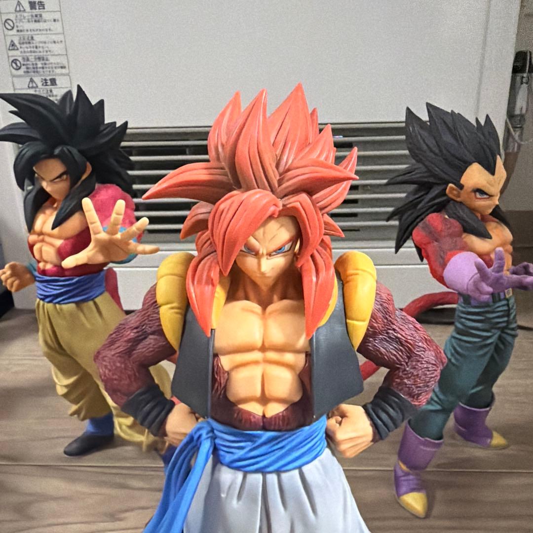 ドラゴンボールフィギュア　一番くじ　グレイテストサイヤン　ゴジータベジータ孫悟空