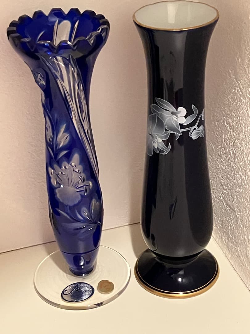 【高級メーカー】アルンシュタットクリスタル 青いクリスタル花瓶 美しいデザイン