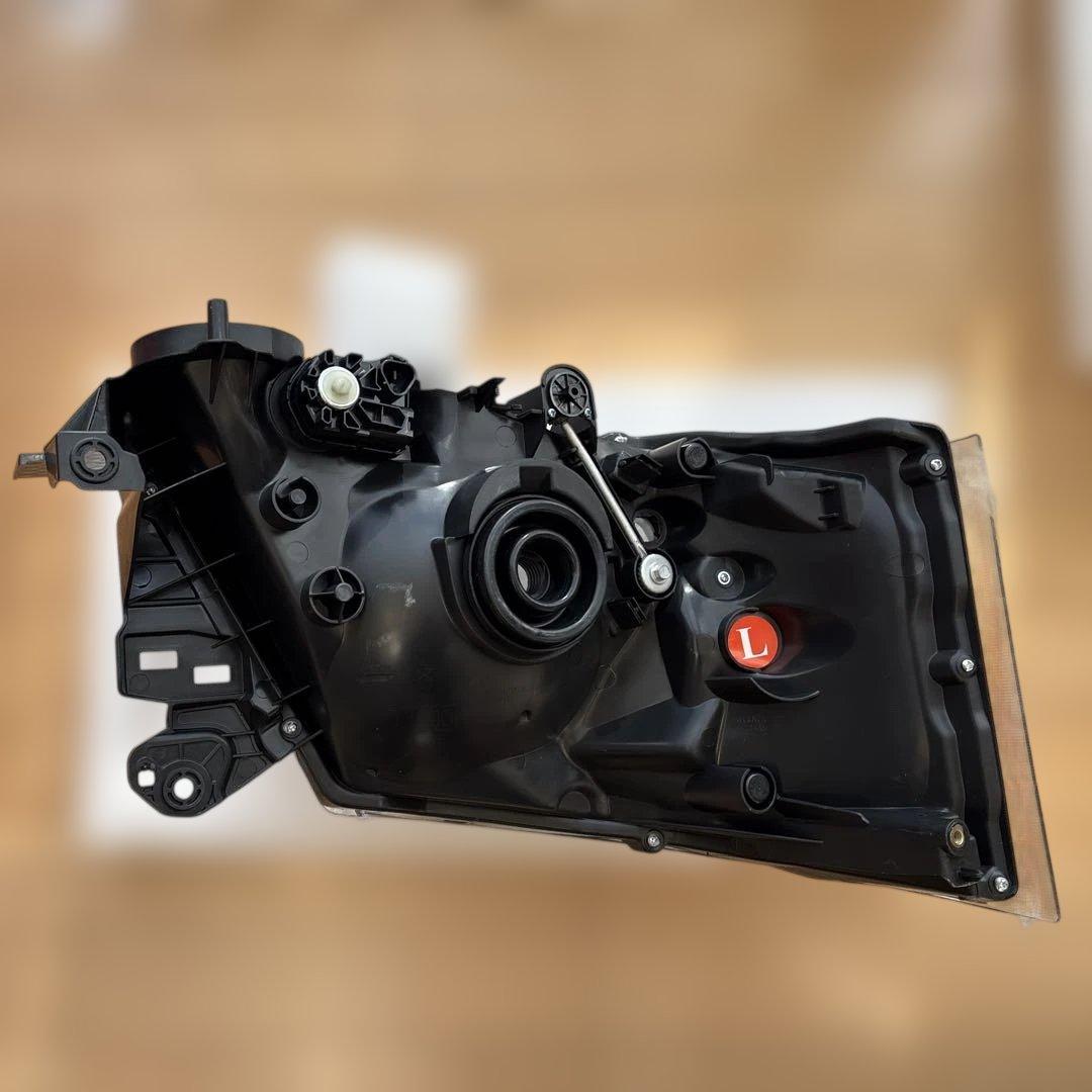 日産 NV350キャラバン 前期 E26 純正タイプ ヘッドライト 左右セット